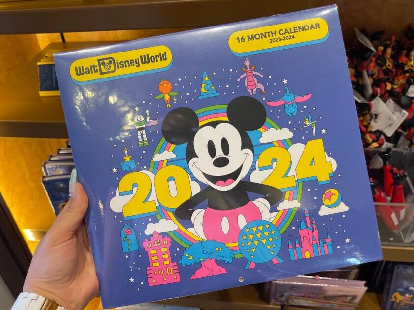 2024-Walt-Disney-World-Calendar-1-edited.jpg