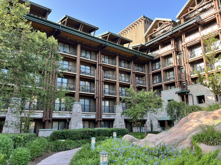 2025-wdw-Disney-Wilderness-Lodge-Refurb.jpg