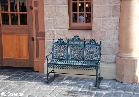 Bench%20-%20Fantasyland%2001.jpg