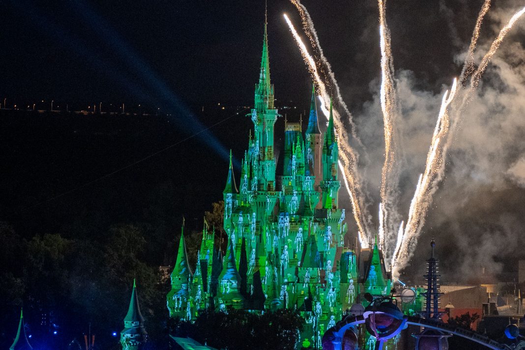 disneys-not-so-spooky-fireworks-not-so-scary-testing-08062019-15-1068x712.jpg