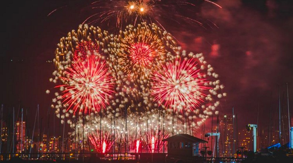 celebration-of-light-fireworks-disney-vancouver.jpg