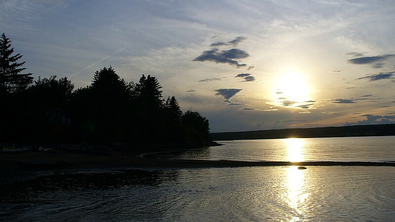 800px-Miramichi_river.JPG