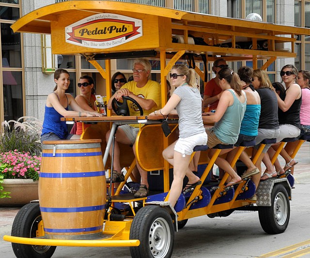 pedal-pub1-640x533.jpg