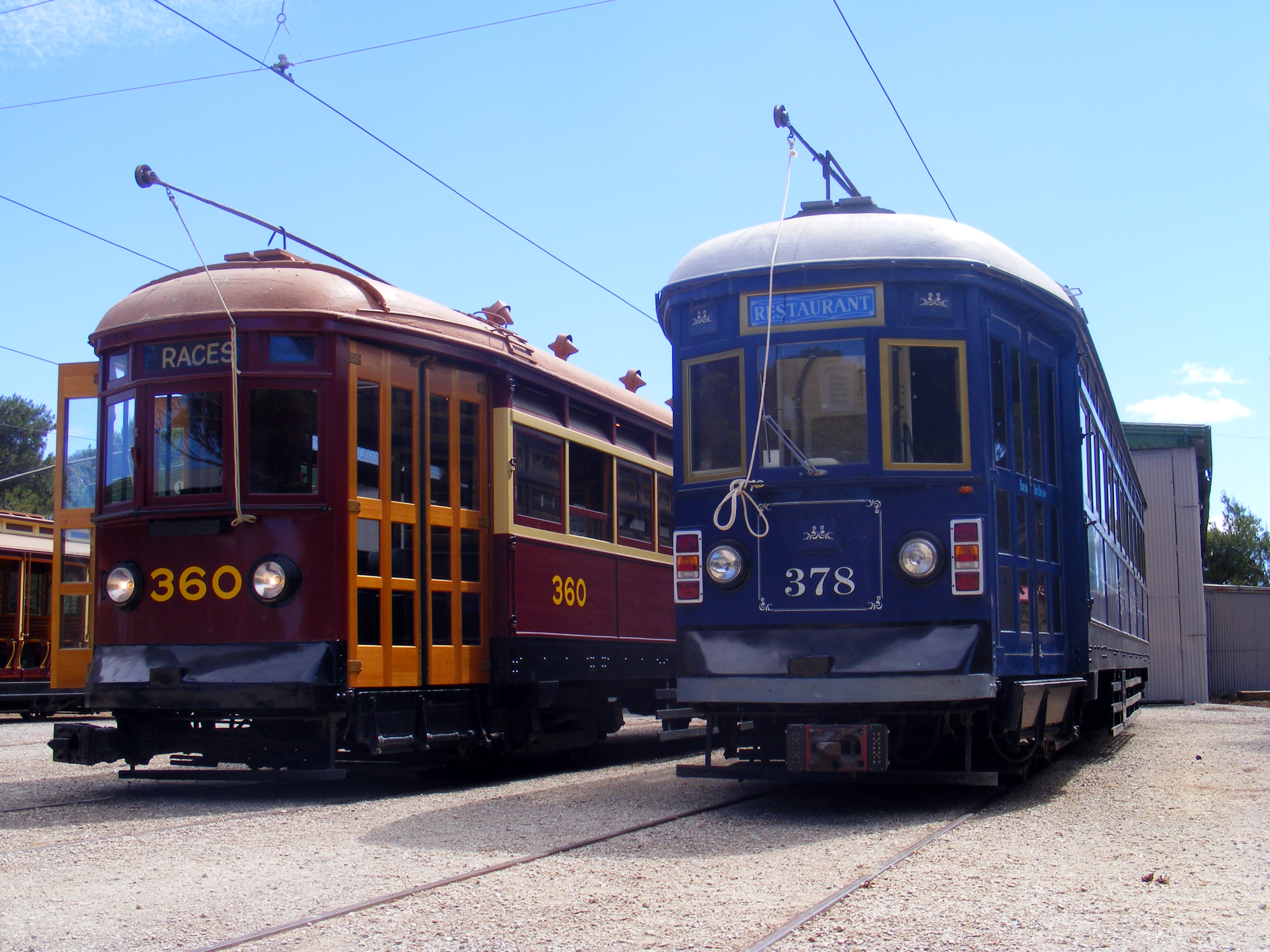 H_360_and_H_378_at_St_Kilda,_November_2008.JPG