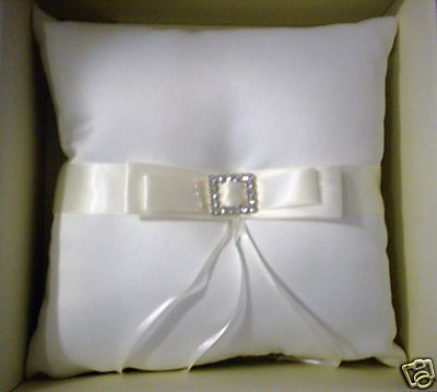 ring%20bearer%20pillow.jpg