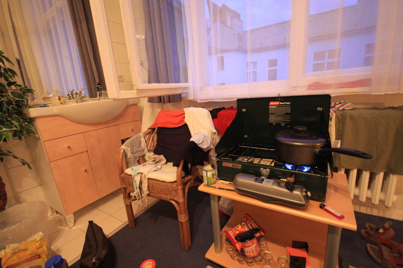 cooking_hotel_room.jpg
