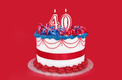 40th-birthday-cake-with-candles.jpg
