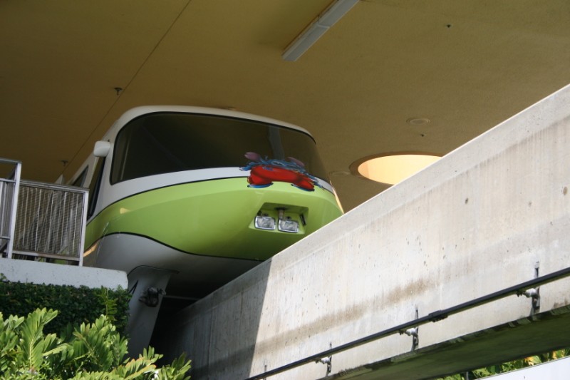 monorail2.jpg