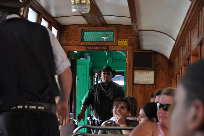 600406907_zX797-L.jpg
