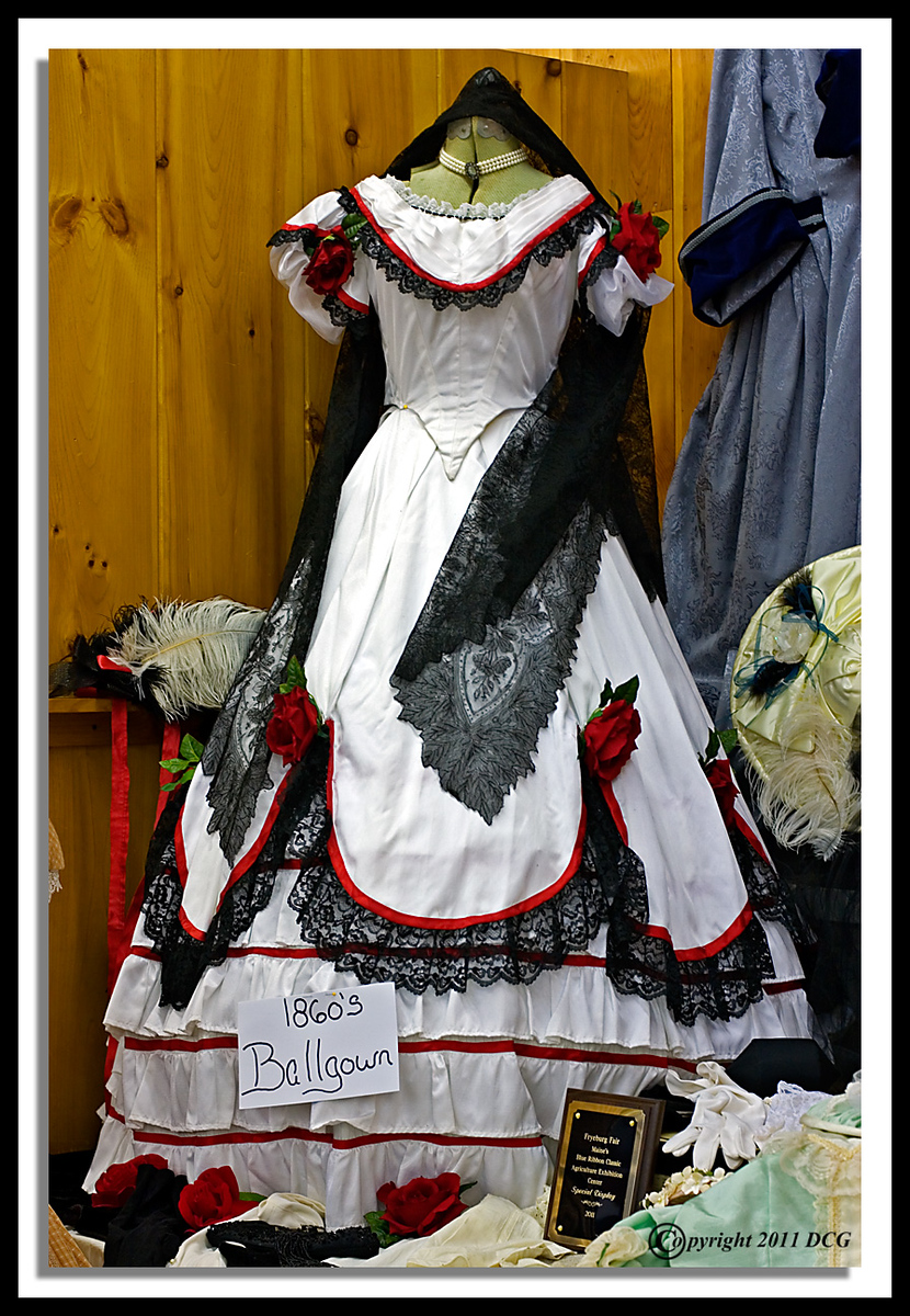 1860-Ballgown-10-03-01cr-X3.jpg