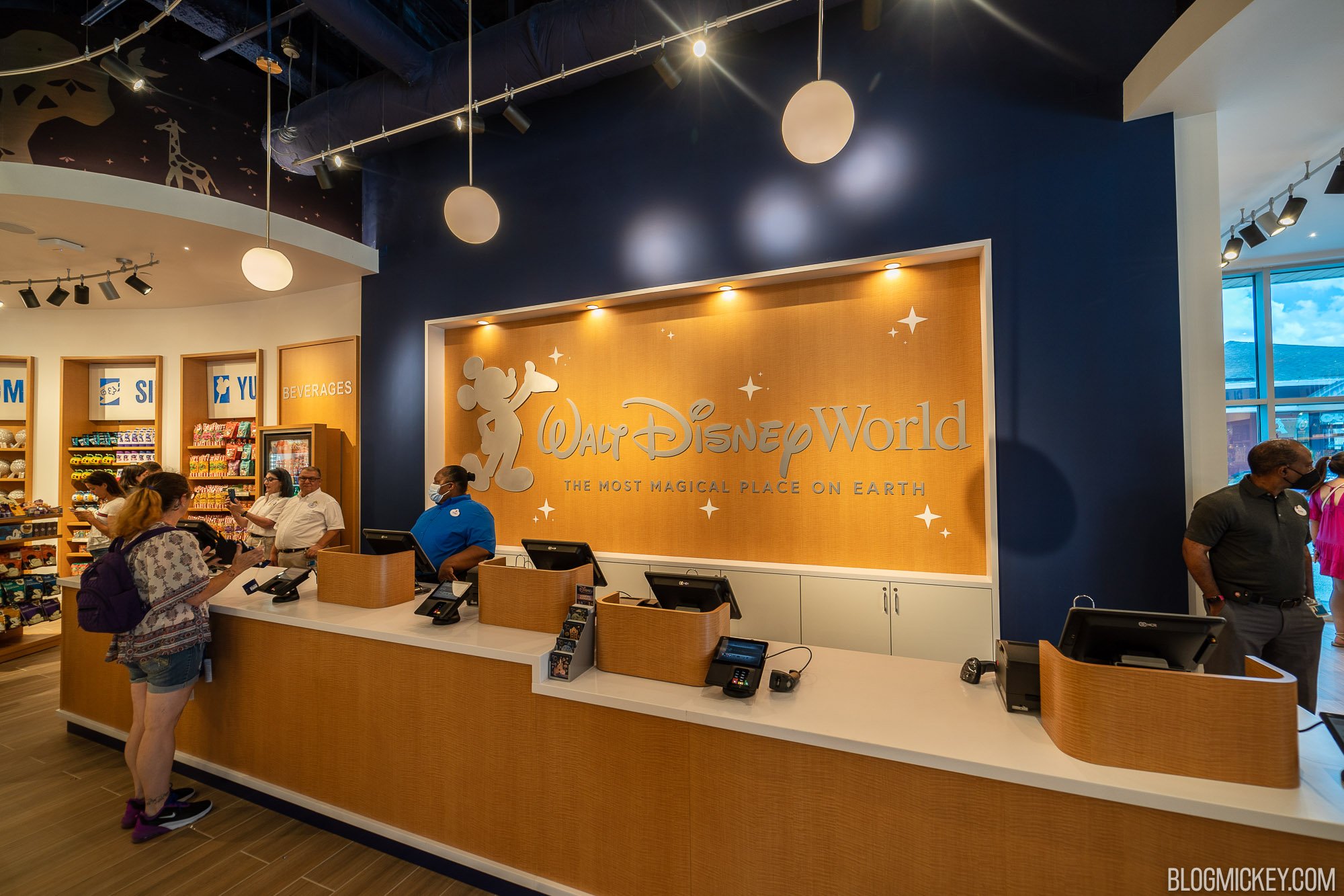 hollywood-plaza-garage-disney-store-10.jpg