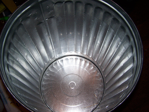 Trash-can.jpg
