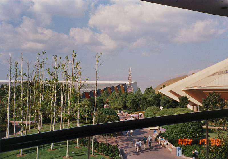Epcot-28ed-L.jpg