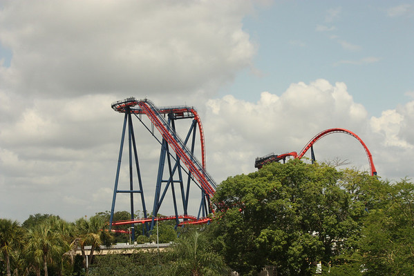 599532203_AXAmG-M.jpg