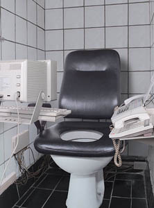 geek_toilet.jpg