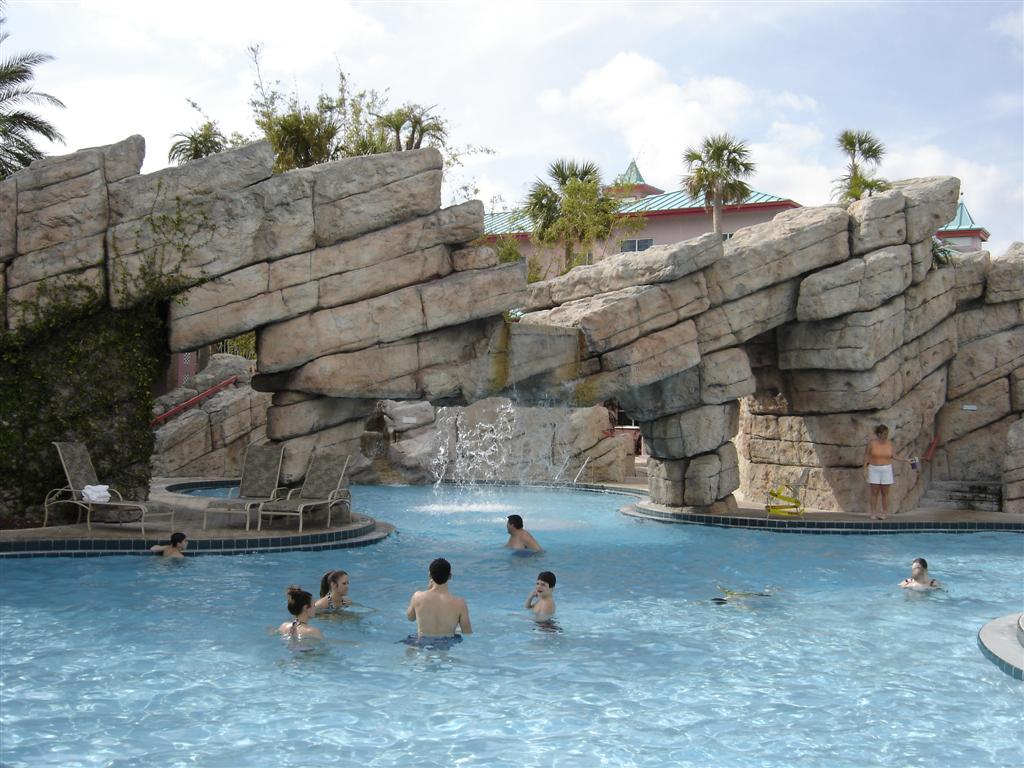 RadissonPool.jpg