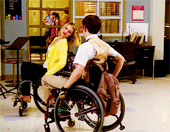 tumblr_m8pkjd8yII1qk71sao5_r1_250.gif