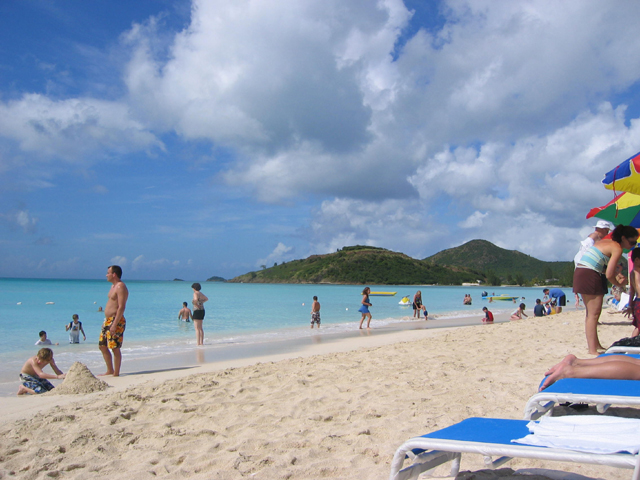 antigua_mountains.jpg