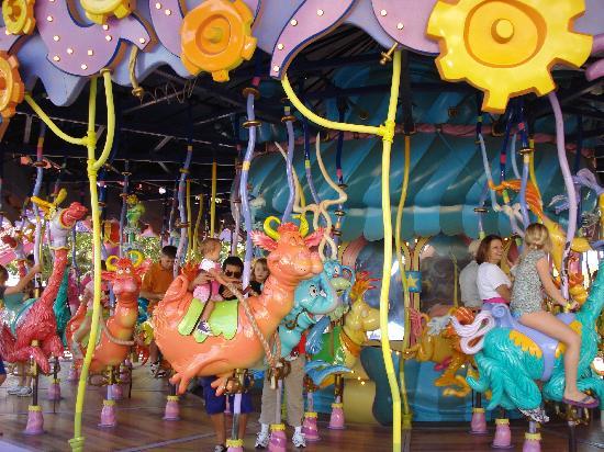 caro-seuss-el-in-islands.jpg
