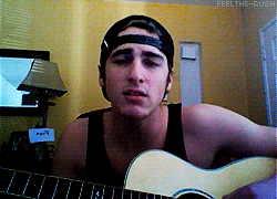tumblr_lpw5bzdFtt1qb1z5bo1_250.gif