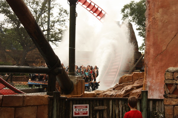 599586223_uYx42-M.jpg