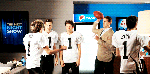 tumblr_md75njJhMj1r3wk77o1_500.gif