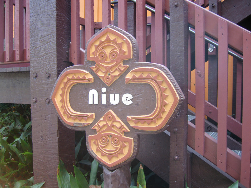 WDW%20284-L.jpg