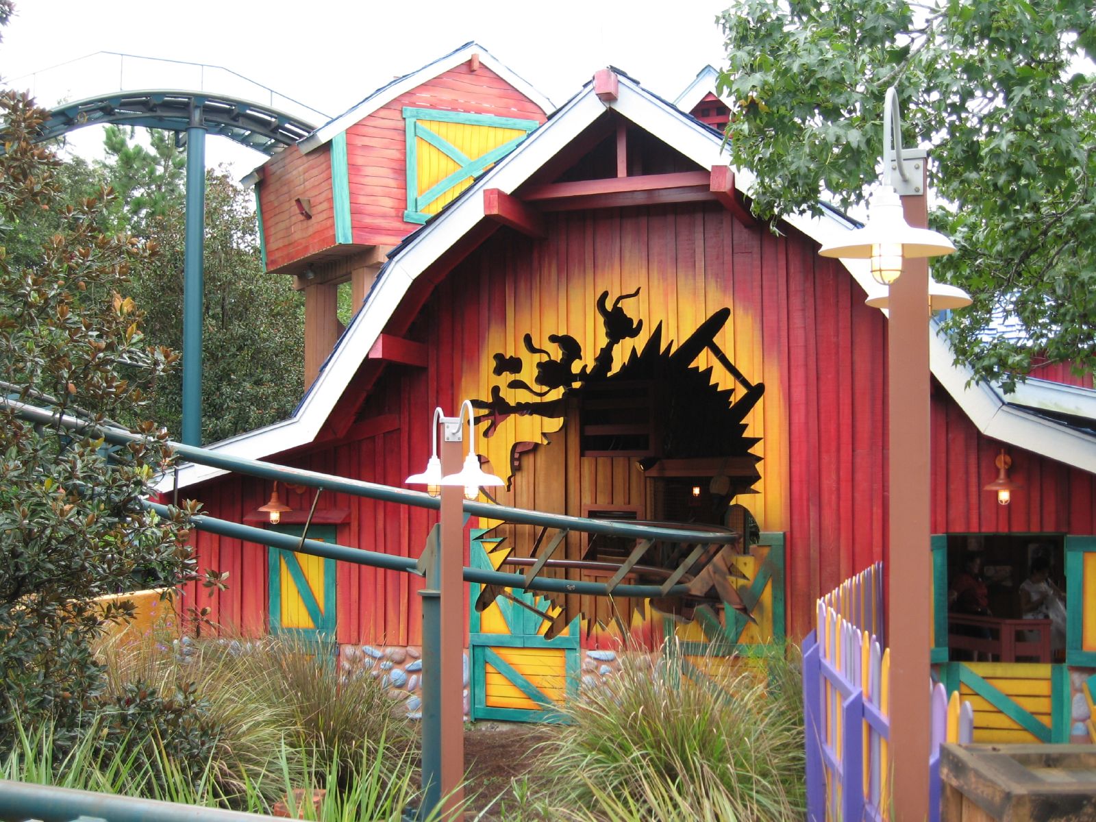 Barnstormer_at_Magic_Kingdom_-_barn.jpg