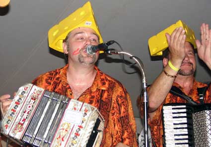 pic_cheeseheads.jpg