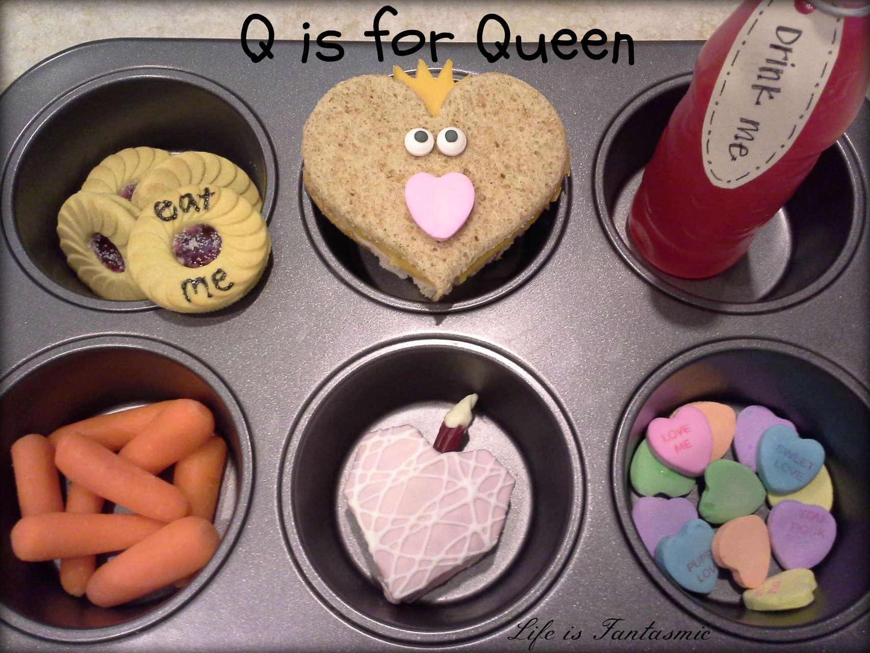 qisforqueenm.jpg