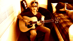 tumblr_ls5vh9xEbN1qzkm2wo4_250.gif