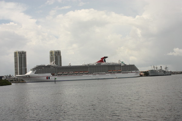 599104069_5iSDg-M.jpg