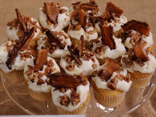 abc_bacon_cupcakes_090330_mn.jpg
