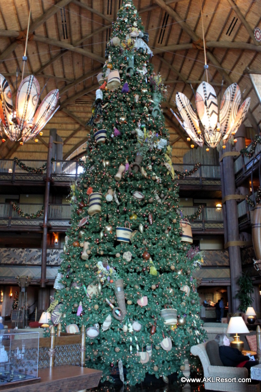 HUGE%20lobby%20tree.preview.JPG