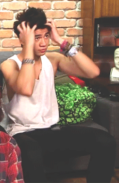 tumblr_n2tv8lVmld1rr5ky4o3_250.gif