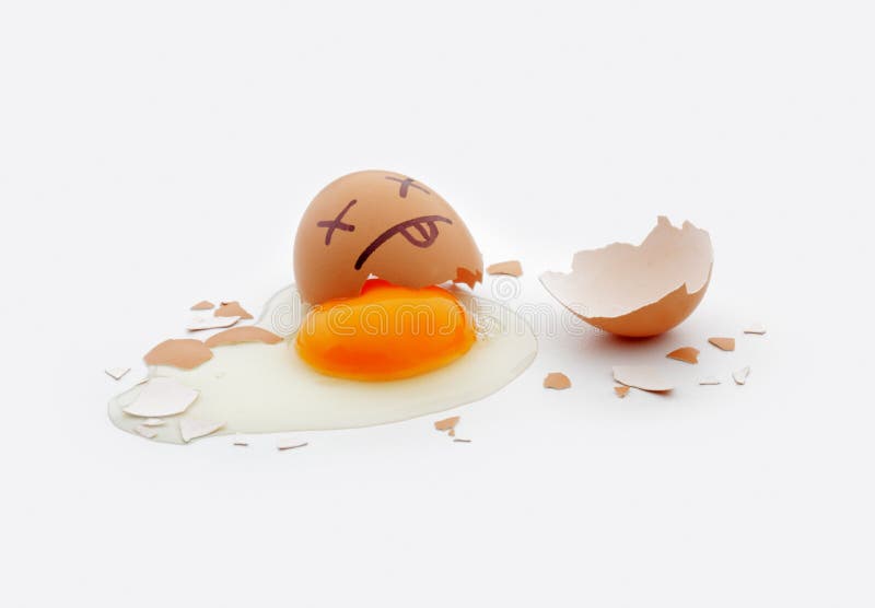 cracked-egg-close-up-death-concept-30315238.jpg