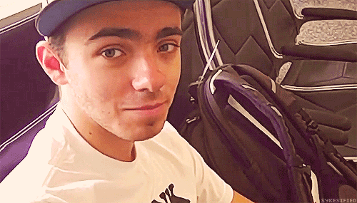 tumblr_m9uq7v3alG1rtkf5do1_500.gif