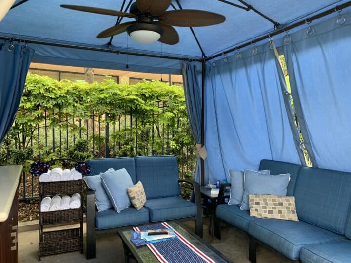 Disneyland-pool-cabana-720x540.jpg
