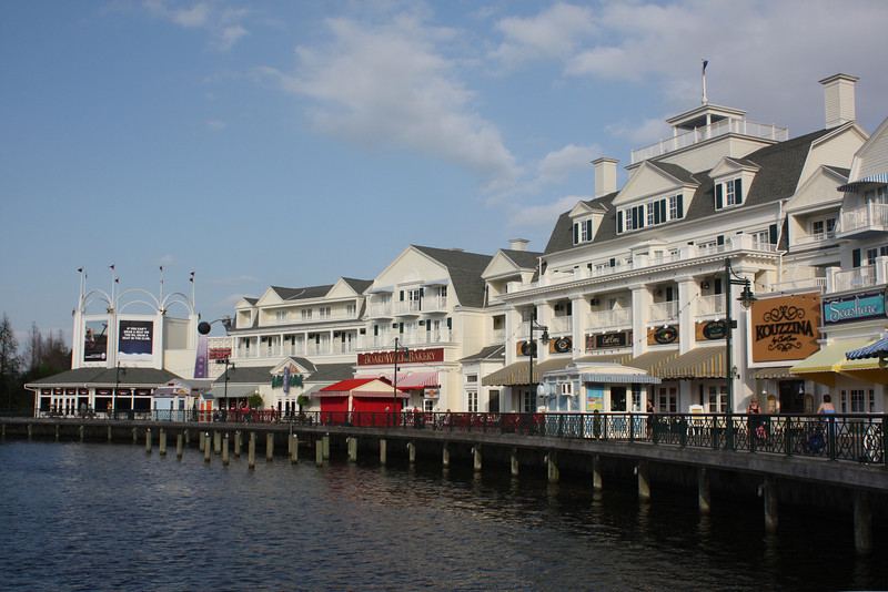 1210711617_D72d6-L.jpg