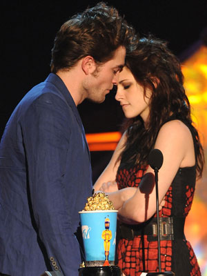 news_mtvawardstwilight400.jpg