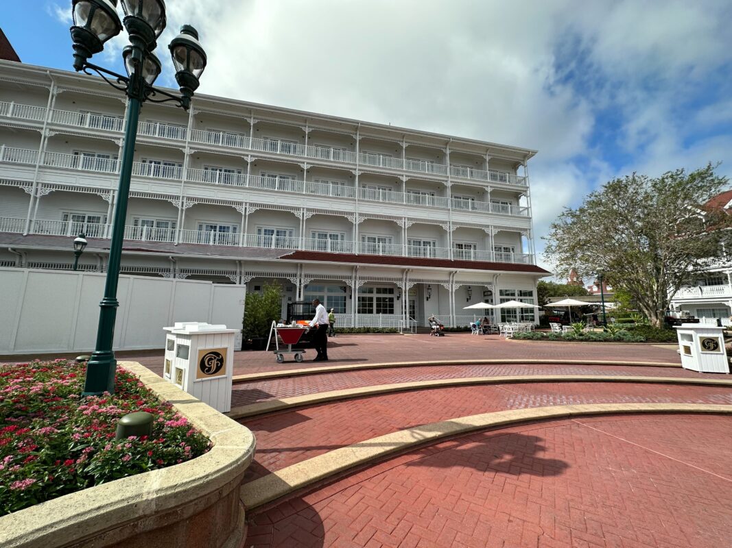 Construction Walls Down at Gasparilla Island Grill