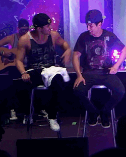 tumblr_lycaz81rW21r7q0d0o2_250.gif