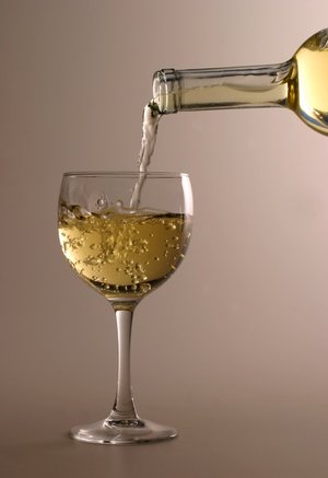pouring-chardonnay.jpg