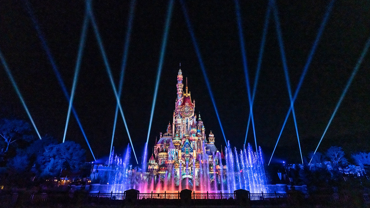 HKDL_Momentous-Creative-Reveal_Castle_Night-2-1200x675.jpg