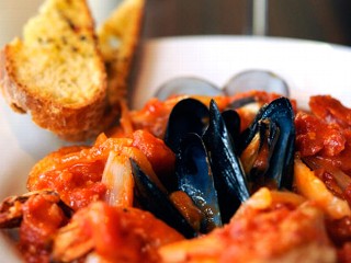 ht_Fisherman_Stew_100310_mn.jpg