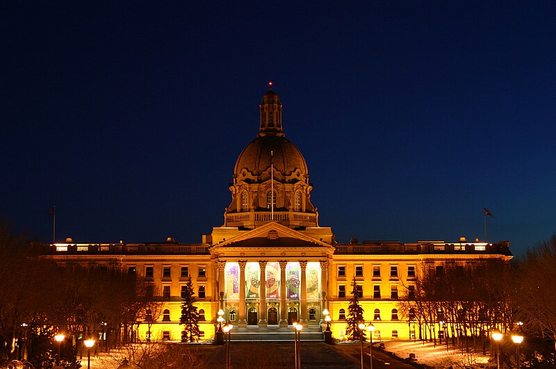 800px-Edmonton_leg.jpg