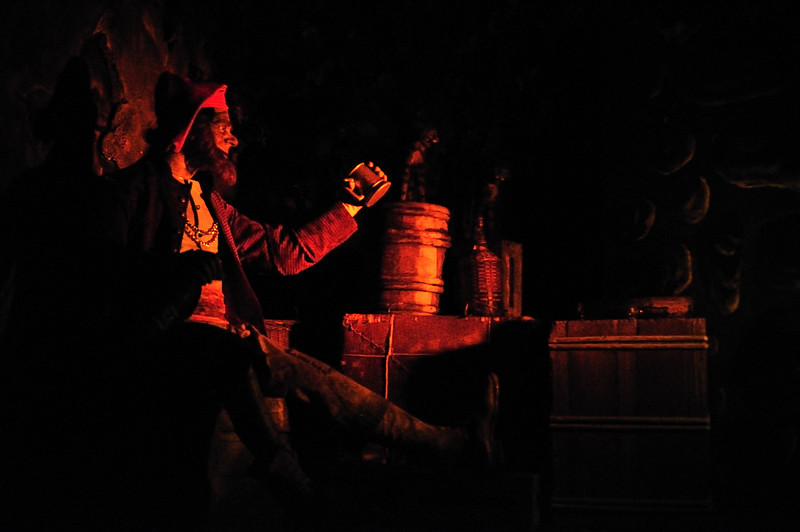 673241367_bk8AF-L.jpg