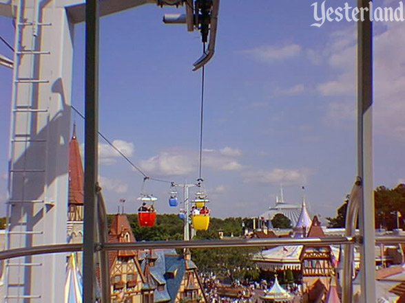 skywaymk_towardtomorrowland1996ah.jpg