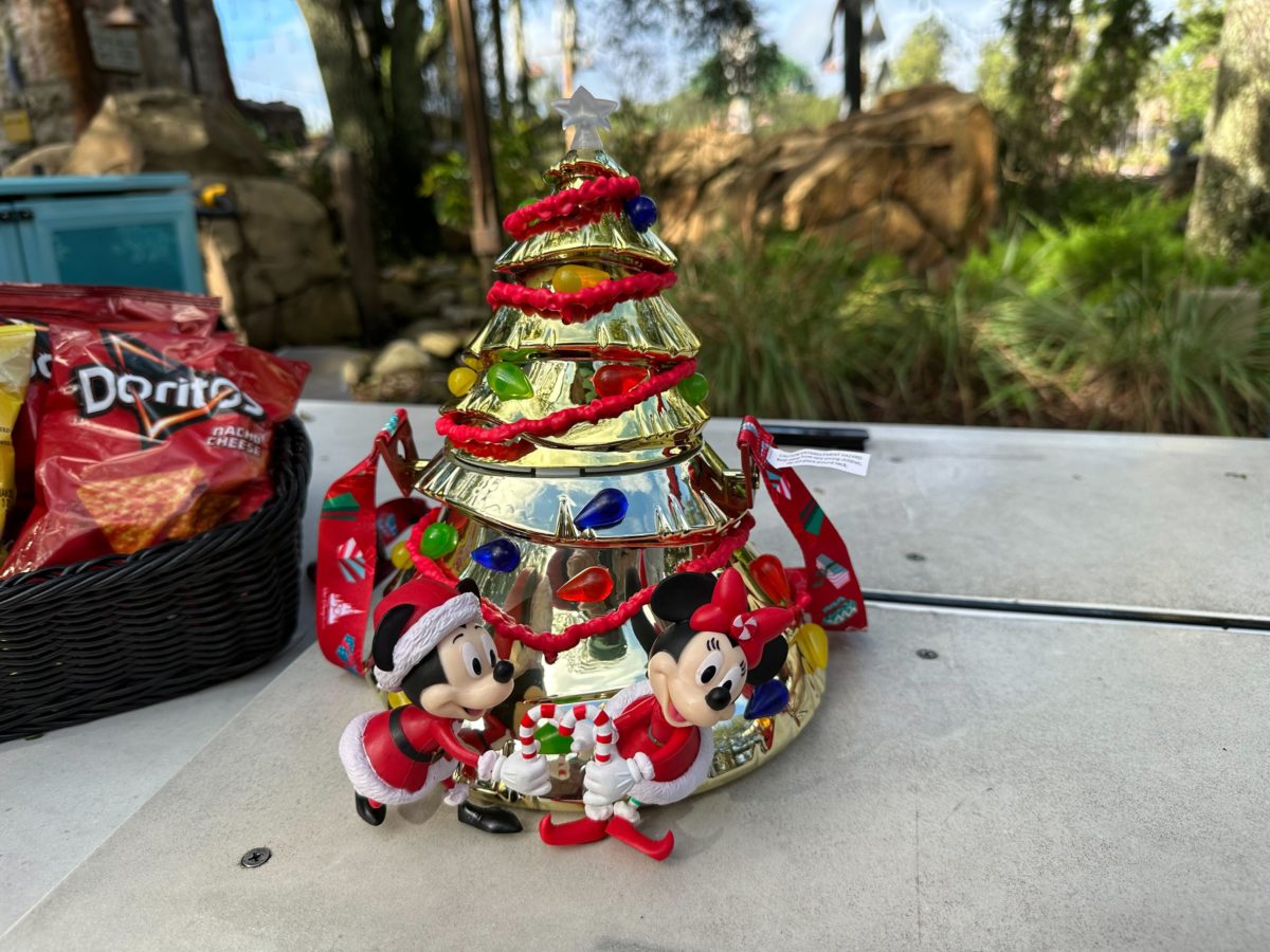 gold christmas tree popcorn bucket wdw 2022 7435
