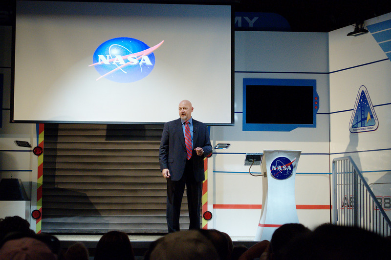1155746061_u5nW2-L.jpg